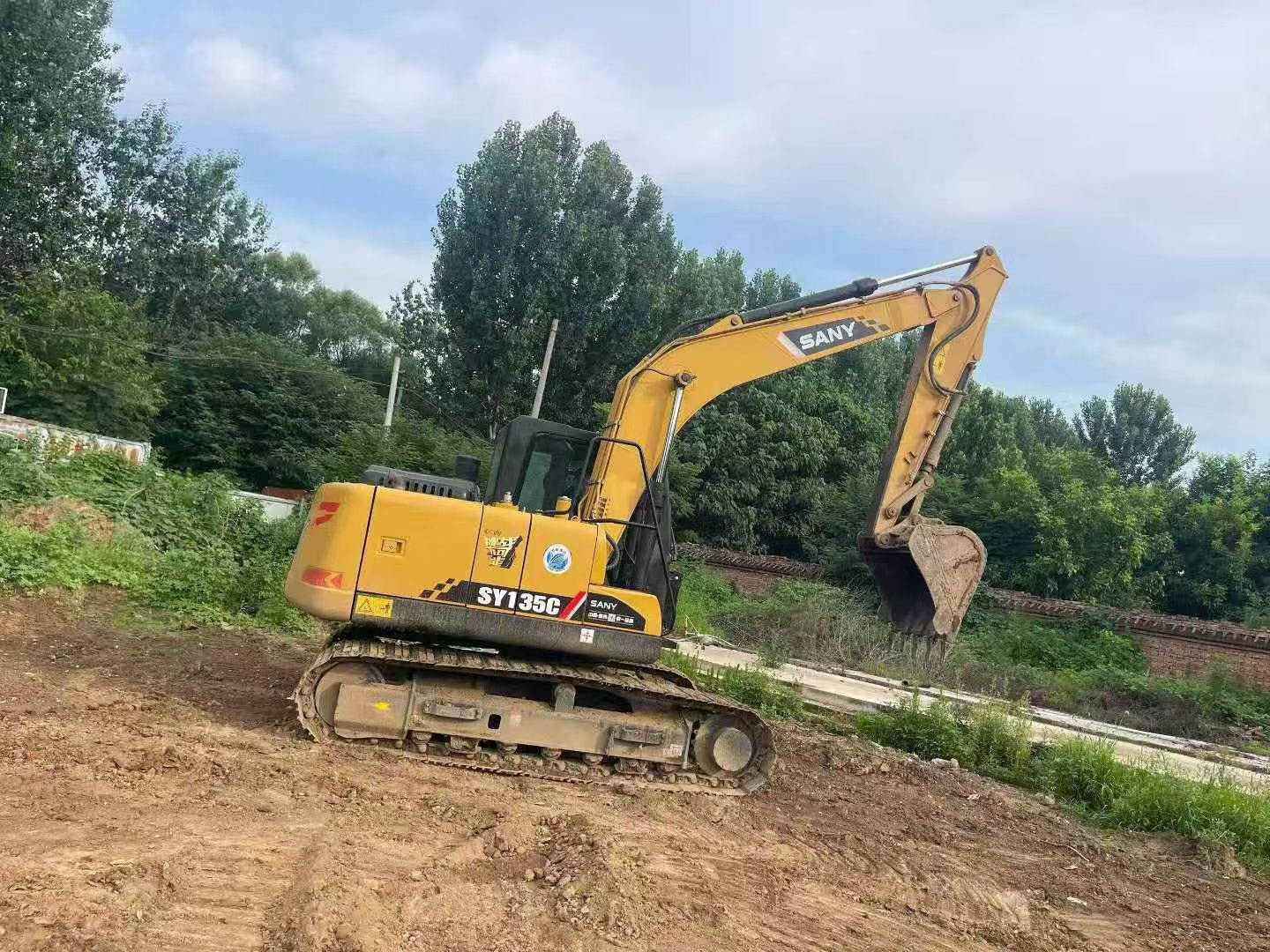 Buy Sany C135-10 Used Excavator / 9 Buy Sany C135-10 Used Excavator / 9
