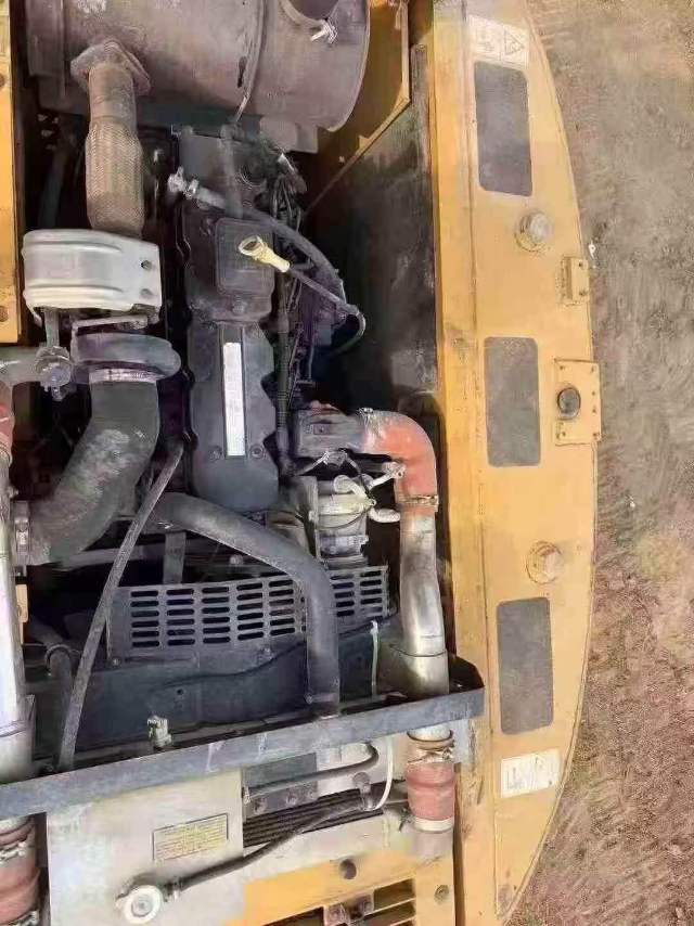 Buy XCMG XE200C Used Excavator / 4 Buy XCMG XE200C Used Excavator / 4