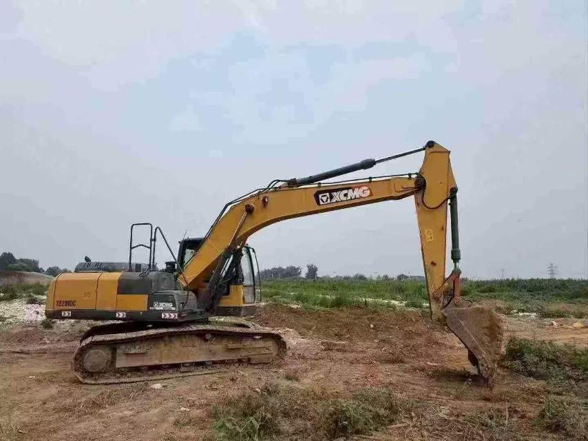 Buy XCMG XE200C Used Excavator / 3 Buy XCMG XE200C Used Excavator / 3