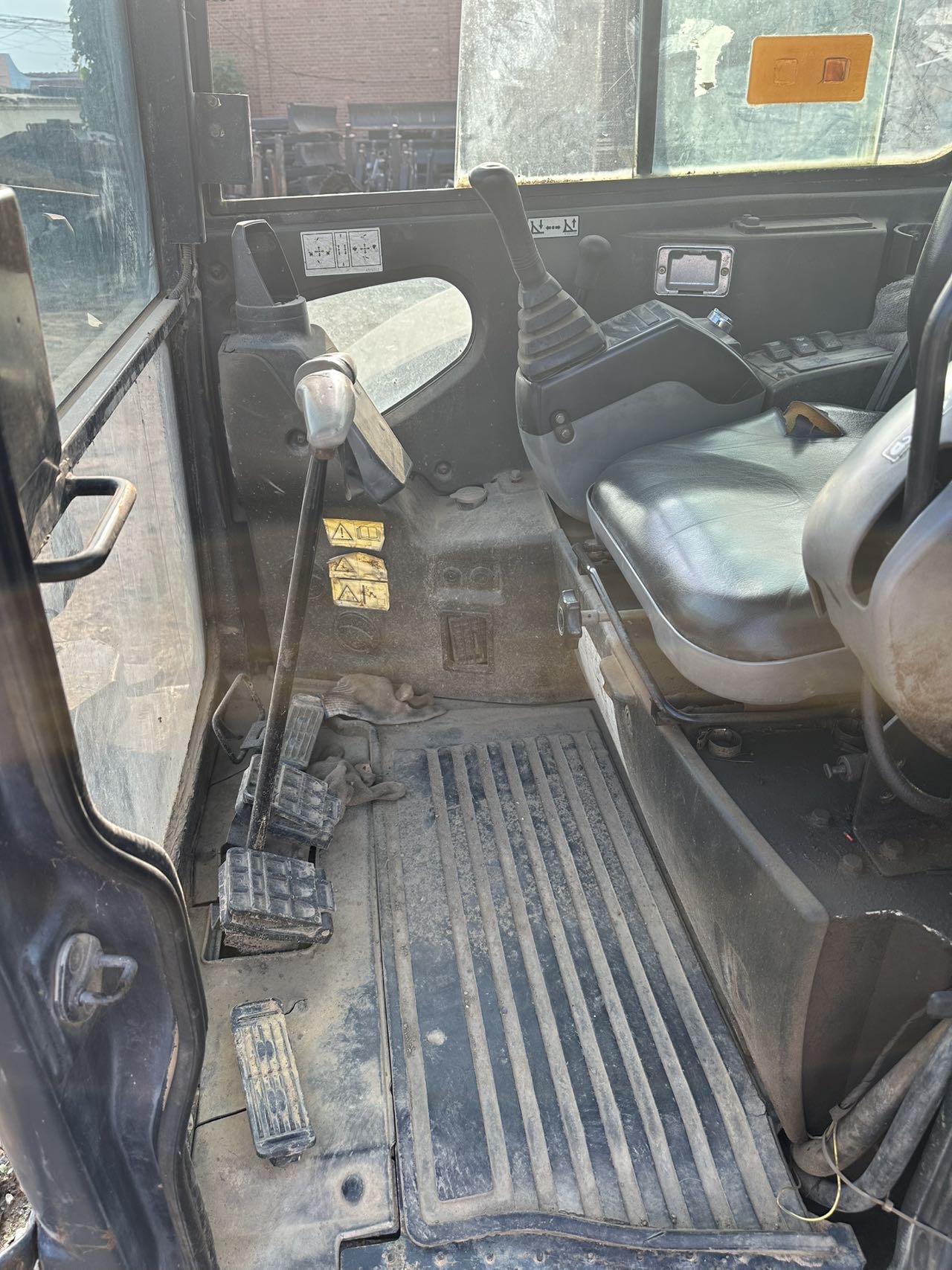 Buy Hitachi 50 Used Excavator / 5 Buy Hitachi 50 Used Excavator / 5
