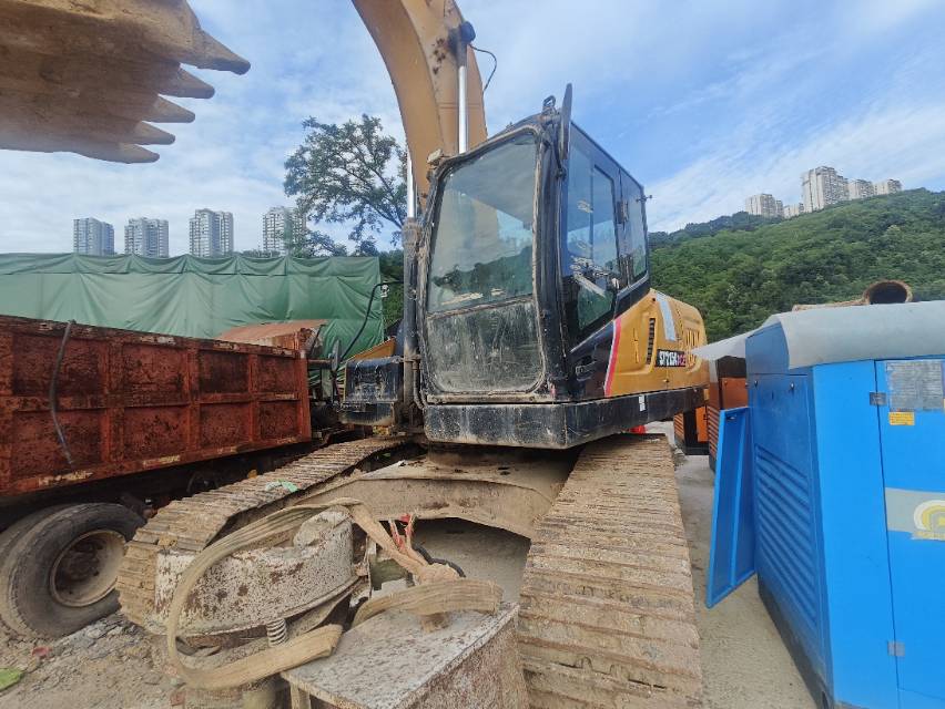 Buy Sany SY215C HOPE Used Excavator / 1