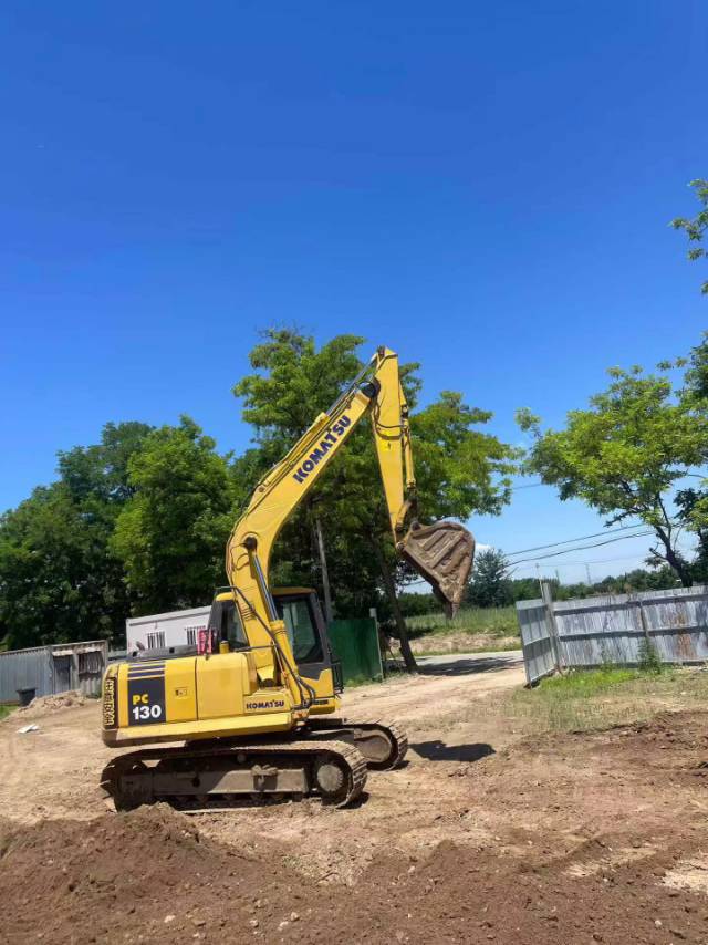 Buy Komatsu PC130-7 Used Excavator / 3 Buy Komatsu PC130-7 Used Excavator / 3