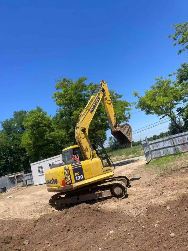 Buy Komatsu PC130-7 Used Excavator / 2 Buy Komatsu PC130-7 Used Excavator / 2