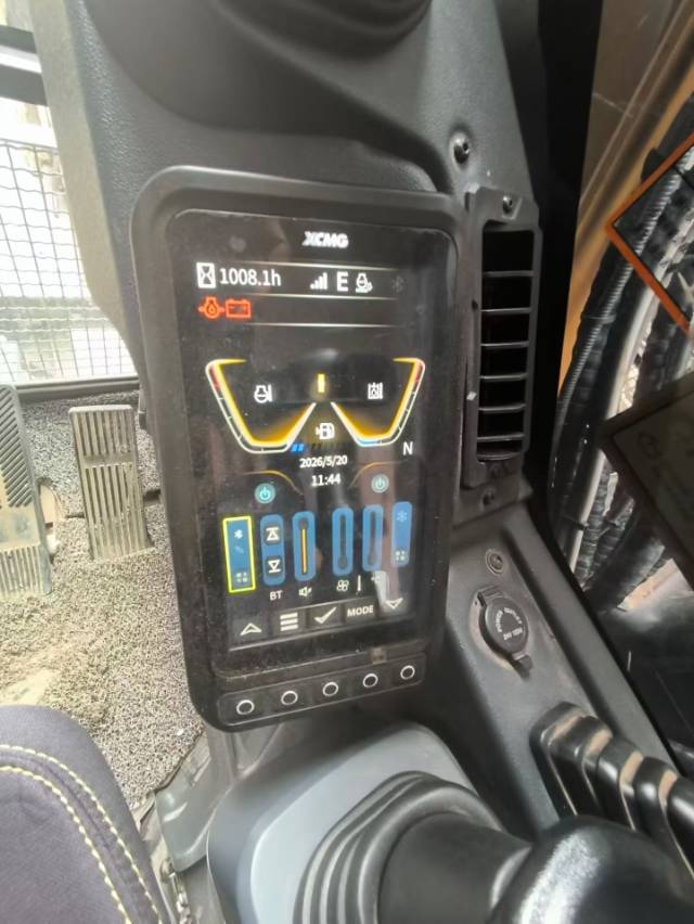 Buy XCMG XE200DA Used Excavator / 3 Buy XCMG XE200DA Used Excavator / 3