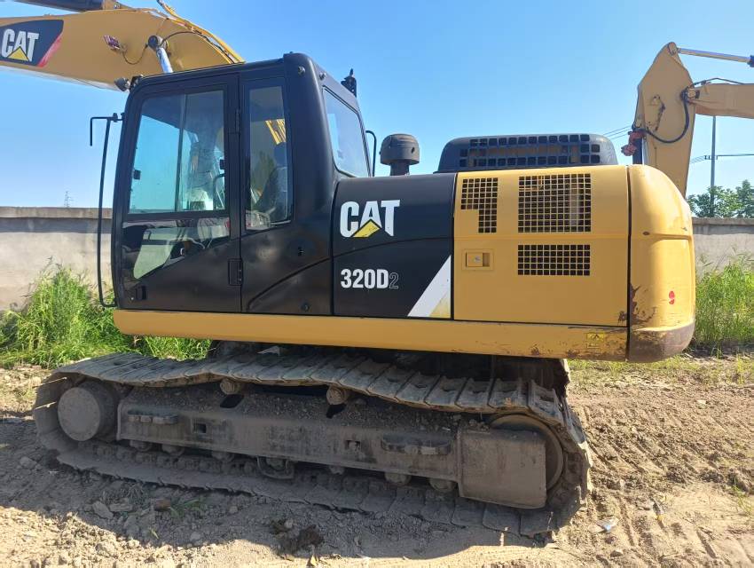 Buy Caterpillar 320C Used Excavator / 1