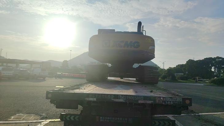 Buy XCMG XE270DK Used Excavator / 1