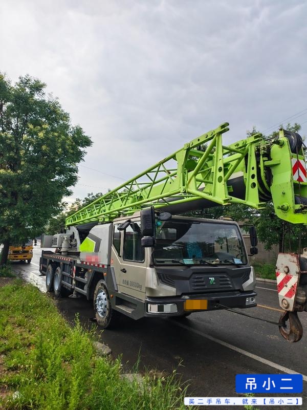 Buy Zoomlion ZTC201V551 Used Crane / 3