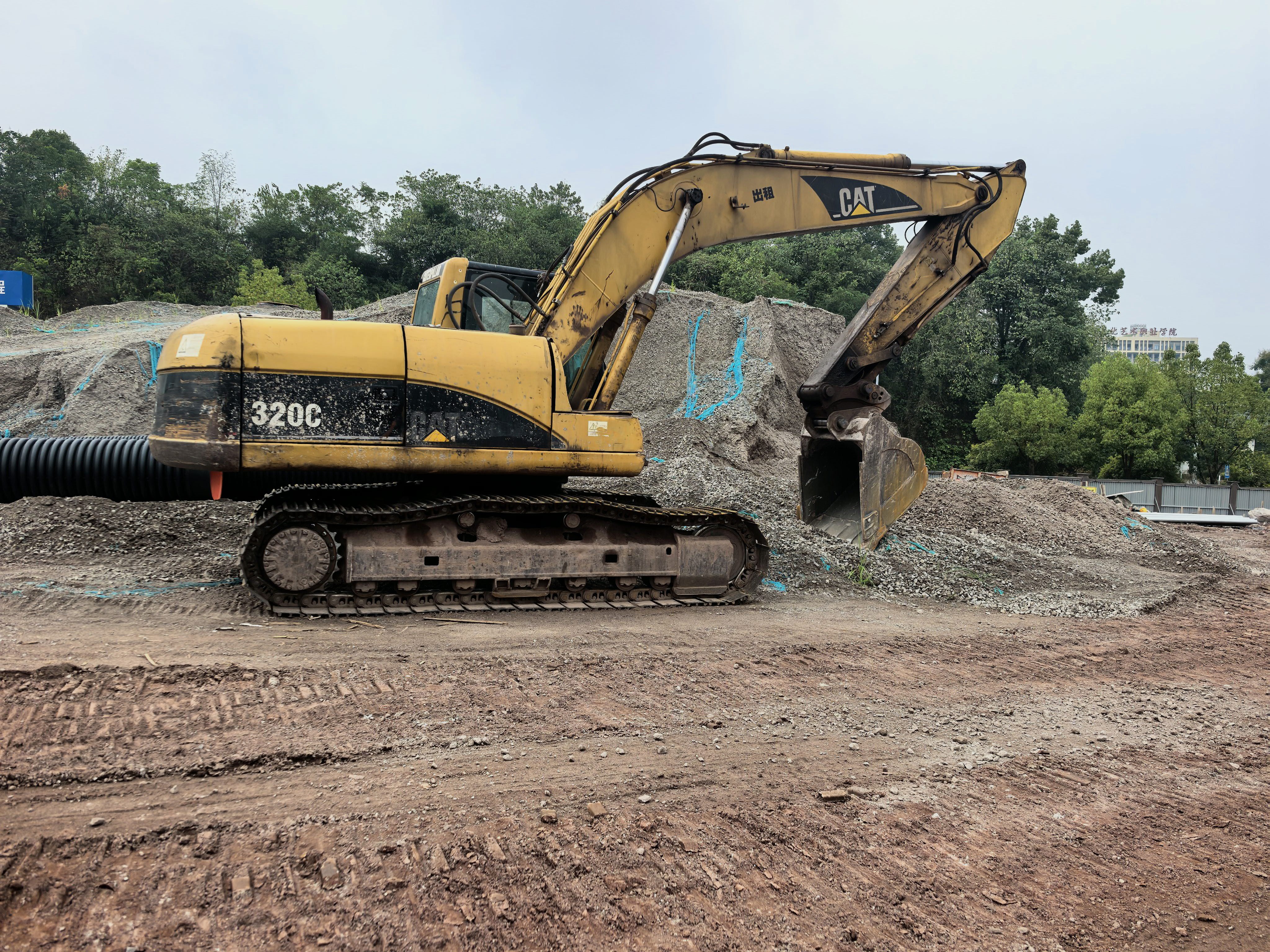Buy Caterpillar 320C Used Excavator / 2 Buy Caterpillar 320C Used Excavator / 2