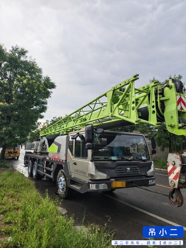 Buy Zoomlion ZTC201V551 Used Crane / 4