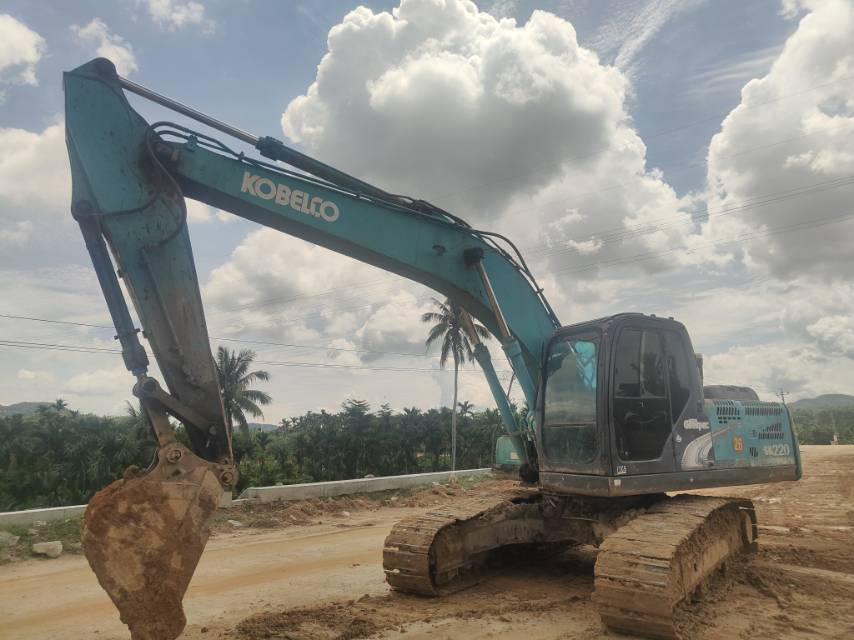 Buy Kobelco 210LC-9 Used Excavator / 4