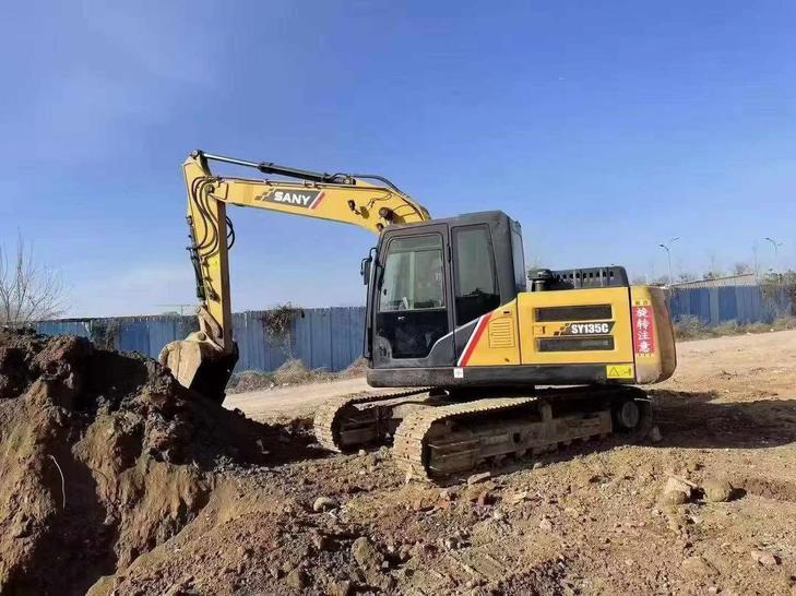 Buy Sany C135-10 Used Excavator / 1
