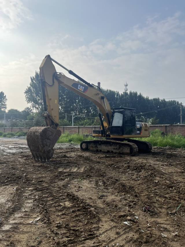 Buy Caterpillar 324D Used Excavator / 3 Buy Caterpillar 324D Used Excavator / 3