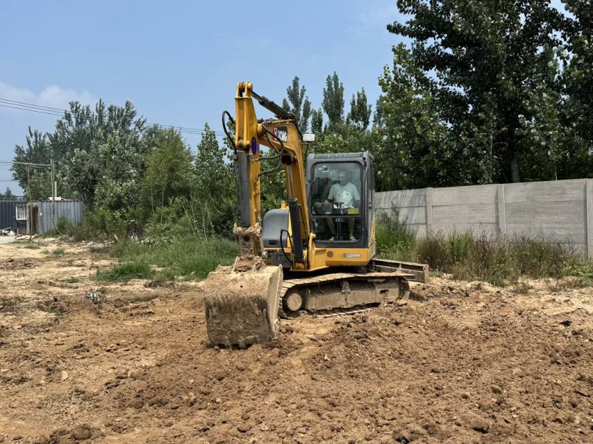 Buy XCMG XE60D Used Excavator / 3 Buy XCMG XE60D Used Excavator / 3
