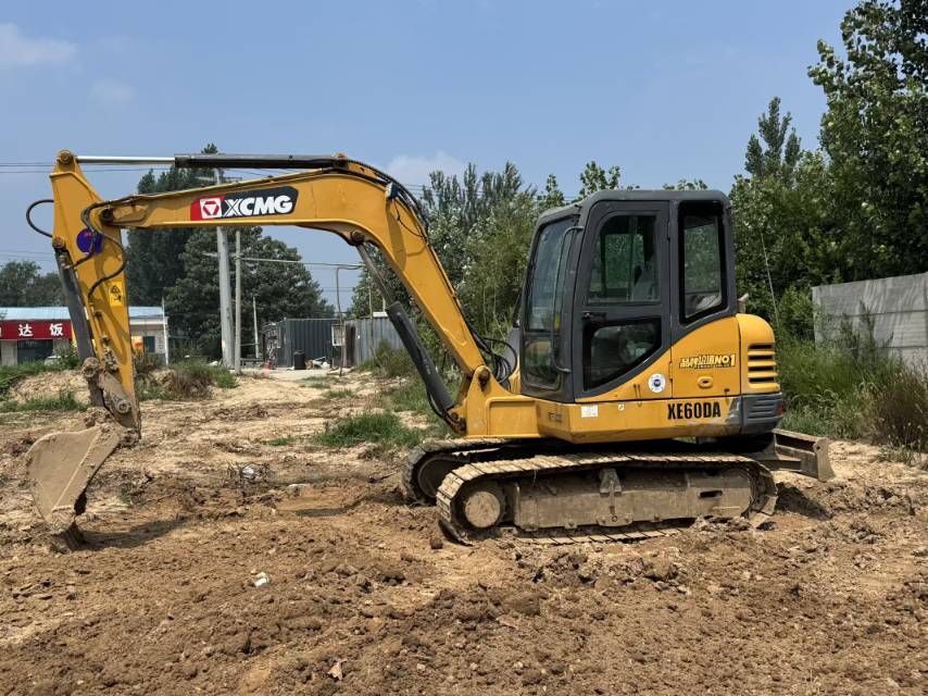 Buy XCMG XE60D Used Excavator / 2 Buy XCMG XE60D Used Excavator / 2