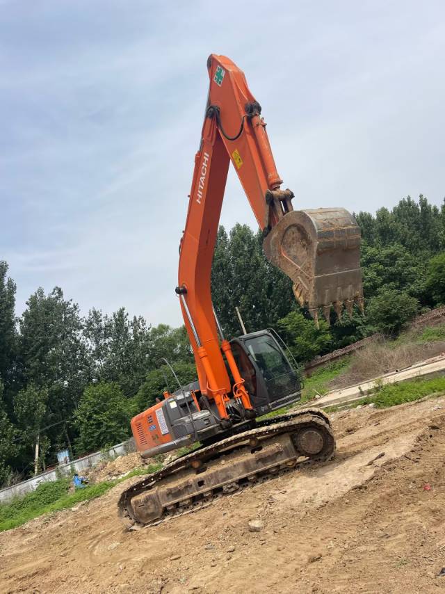 Buy Hitachi ZX270LC Used Excavator / 6 Buy Hitachi ZX270LC Used Excavator / 6