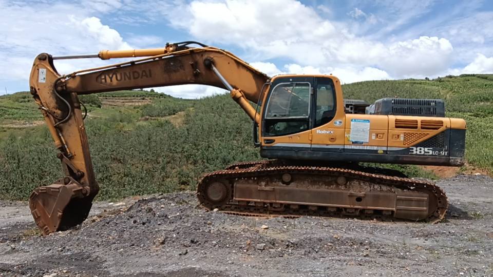 Buy Caterpillar 330D Used Excavator / 5 Buy Caterpillar 330D Used Excavator / 5