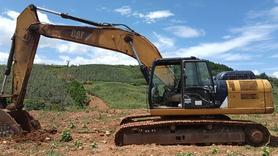 Buy Caterpillar 330D Used Excavator / 3 Buy Caterpillar 330D Used Excavator / 3