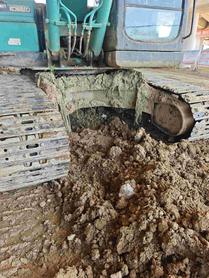 Buy Kobelco 200-8 Used Excavator / 17 Buy Kobelco 200-8 Used Excavator / 17
