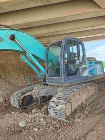 Buy Kobelco 200-8 Used Excavator / 7 Buy Kobelco 200-8 Used Excavator / 7