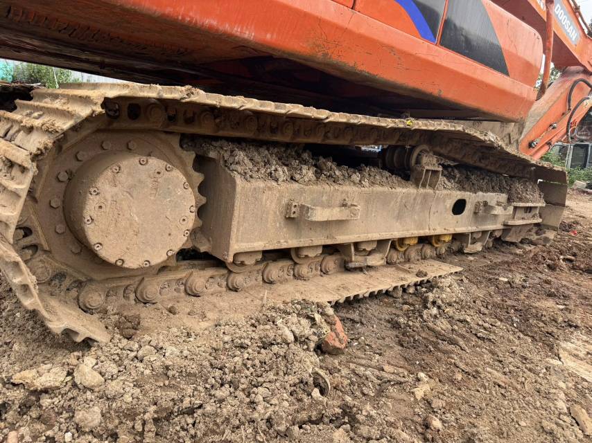 Buy Doosan DH150 Used Excavator / 6 Buy Doosan DH150 Used Excavator / 6