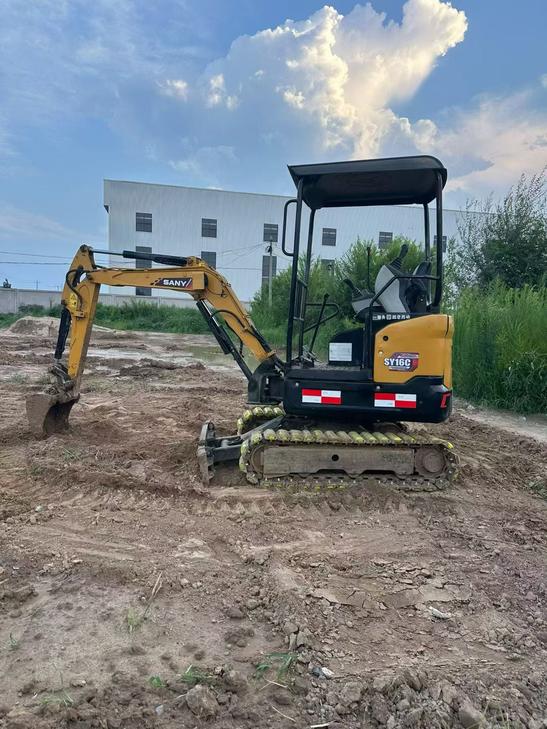 Buy Sany SY16C Used Excavator / 1