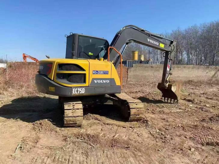 Buy Volvo Used Excavator / 1