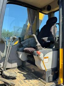 Buy XCMG XE75DA PLUS Used Excavator / 4 Buy XCMG XE75DA PLUS Used Excavator / 4
