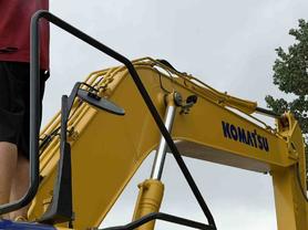 Buy Komatsu PC60-7 Used Excavator / 4 Buy Komatsu PC60-7 Used Excavator / 4