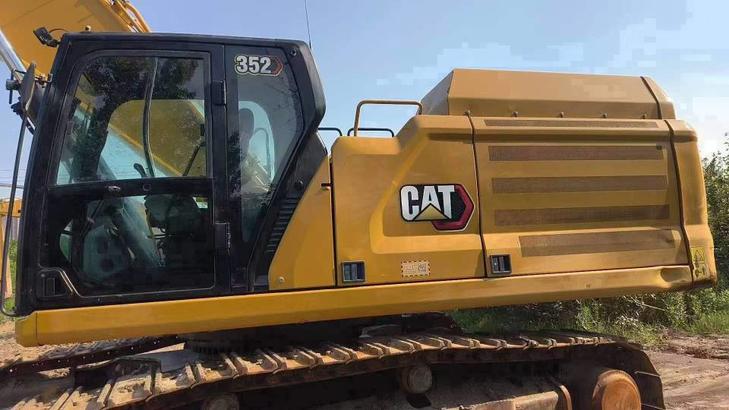 Buy Caterpillar 352 Used Excavator / 1
