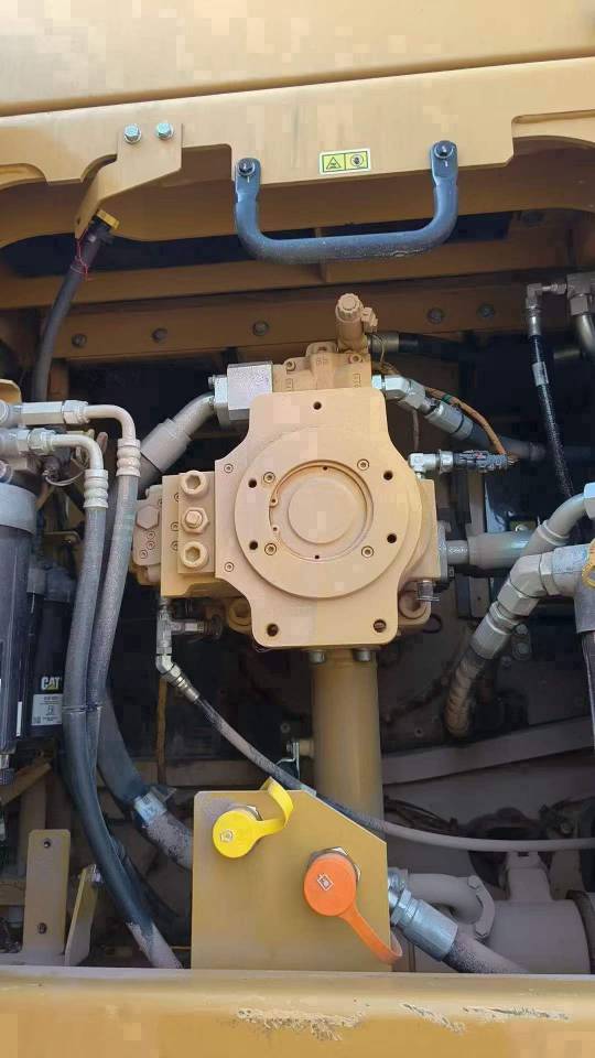 Buy Caterpillar 352 Used Excavator / 5 Buy Caterpillar 352 Used Excavator / 5
