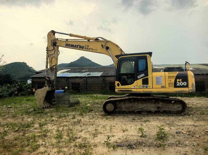 Buy Komatsu PC200-8N1 Used Excavator / 1