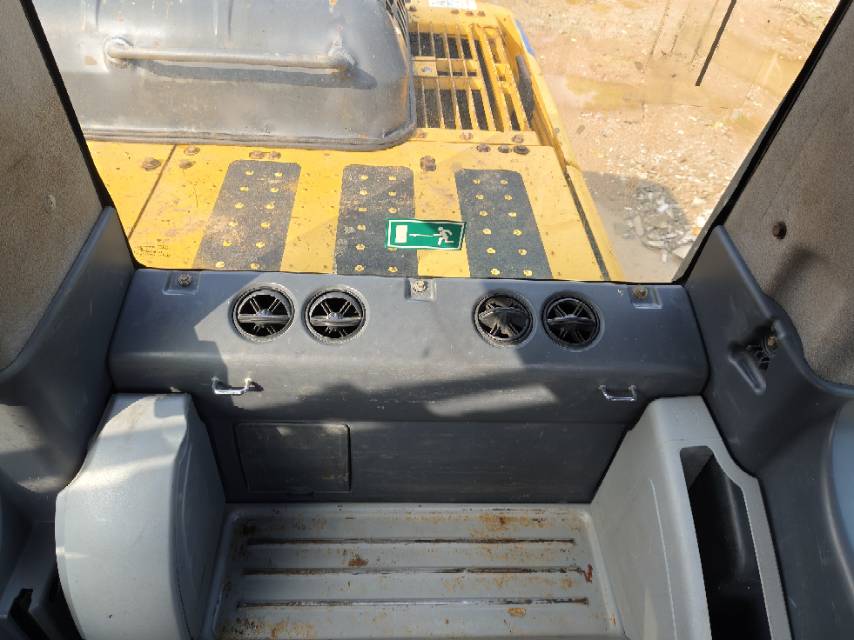 Buy Komatsu PC200-8N1 Used Excavator / 16 Buy Komatsu PC200-8N1 Used Excavator / 16