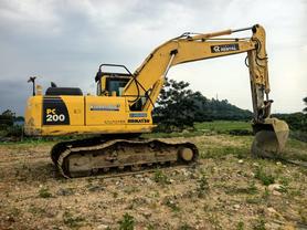 Buy Komatsu PC200-8N1 Used Excavator / 2 Buy Komatsu PC200-8N1 Used Excavator / 2