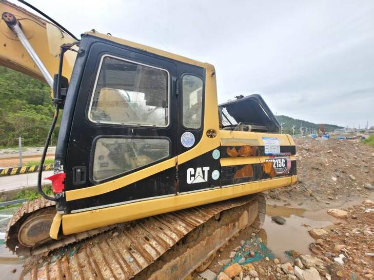 Buy Caterpillar 320C Used Excavator / 1
