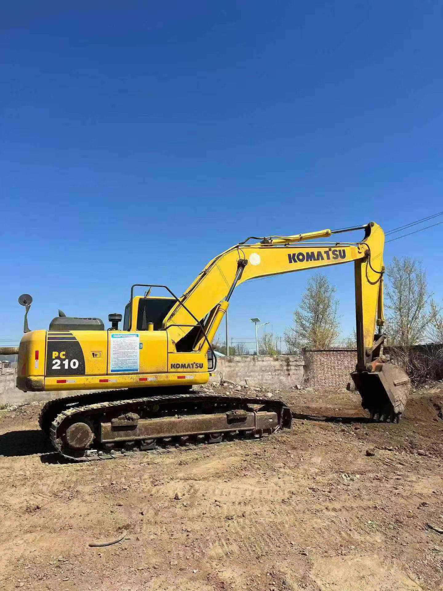 Buy Komatsu PC210-8 Used Excavator / 3 Buy Komatsu PC210-8 Used Excavator / 3