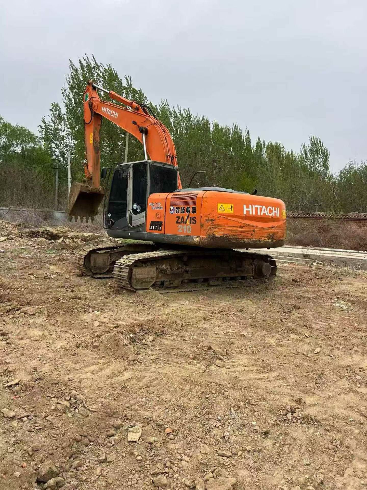 Buy Hitachi ZX210LCH Used Excavator / 3 Buy Hitachi ZX210LCH Used Excavator / 3