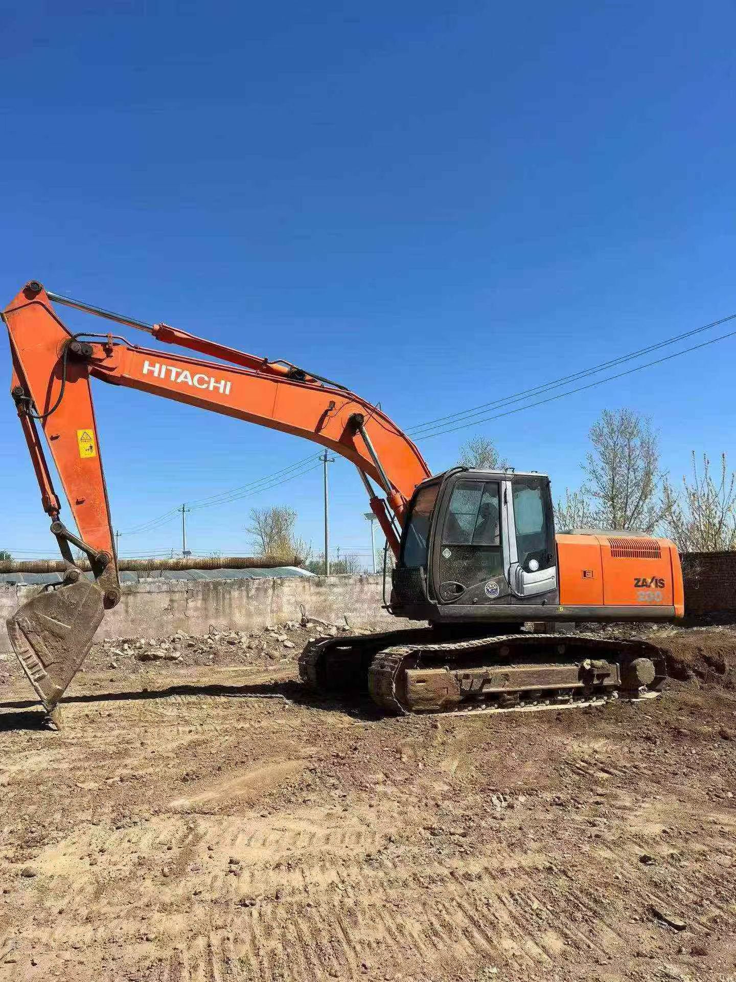 Buy Hitachi EX200-6 Used Excavator / 2 Buy Hitachi EX200-6 Used Excavator / 2