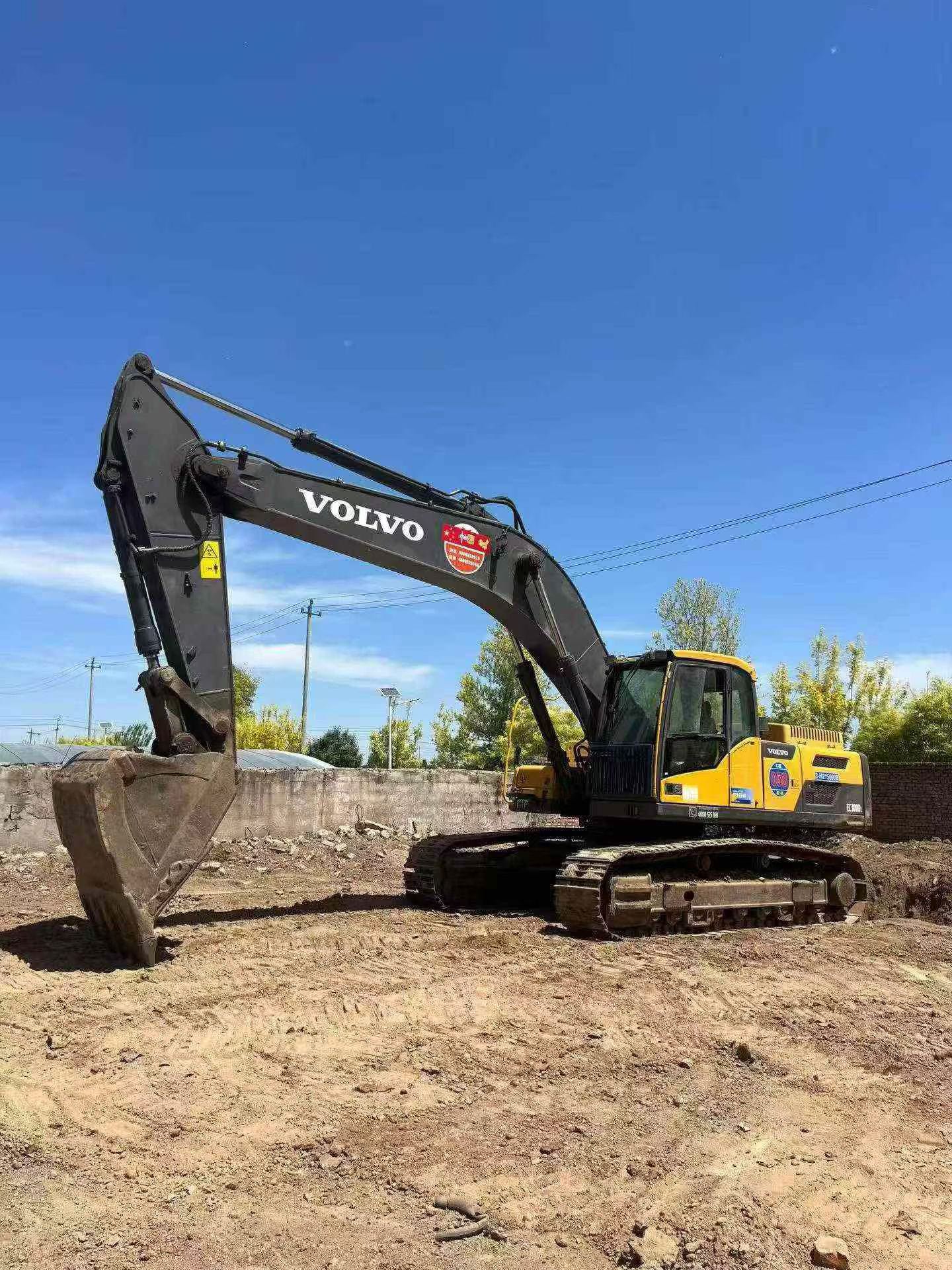 Buy Volvo EC300D Used Excavator / 2 Buy Volvo EC300D Used Excavator / 2