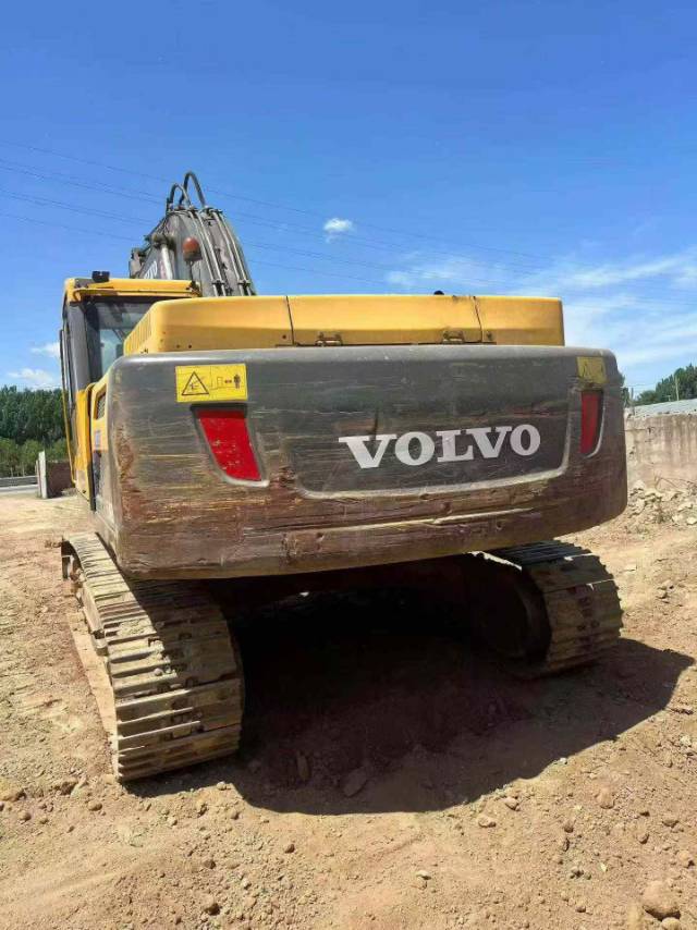 Buy Volvo EC300D Used Excavator / 3