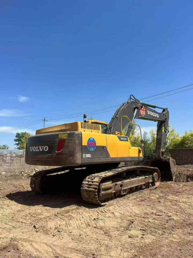 Buy Volvo EC300D Used Excavator / 5