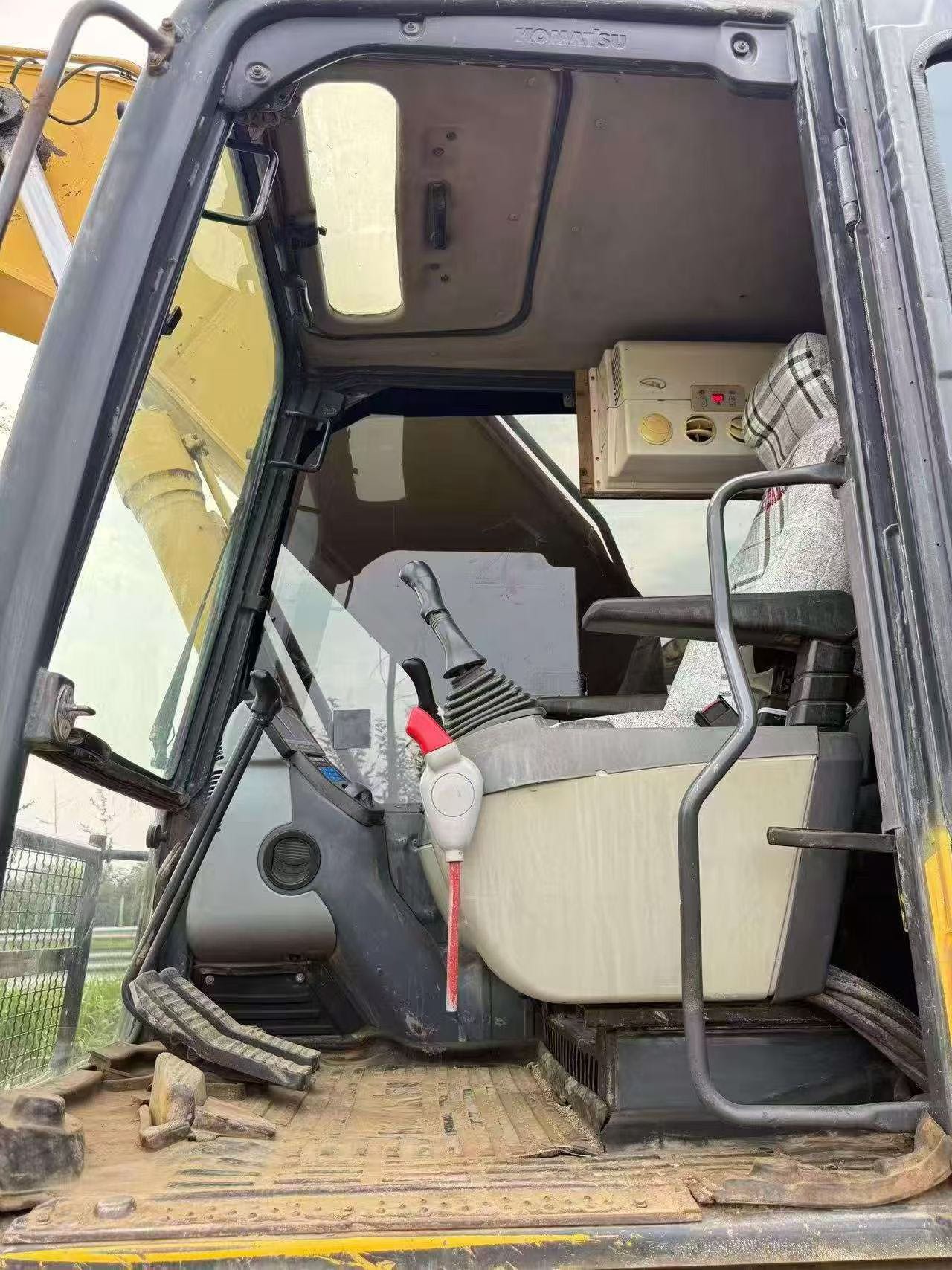 Buy Komatsu PC240-8 Used Excavator / 6 Buy Komatsu PC240-8 Used Excavator / 6