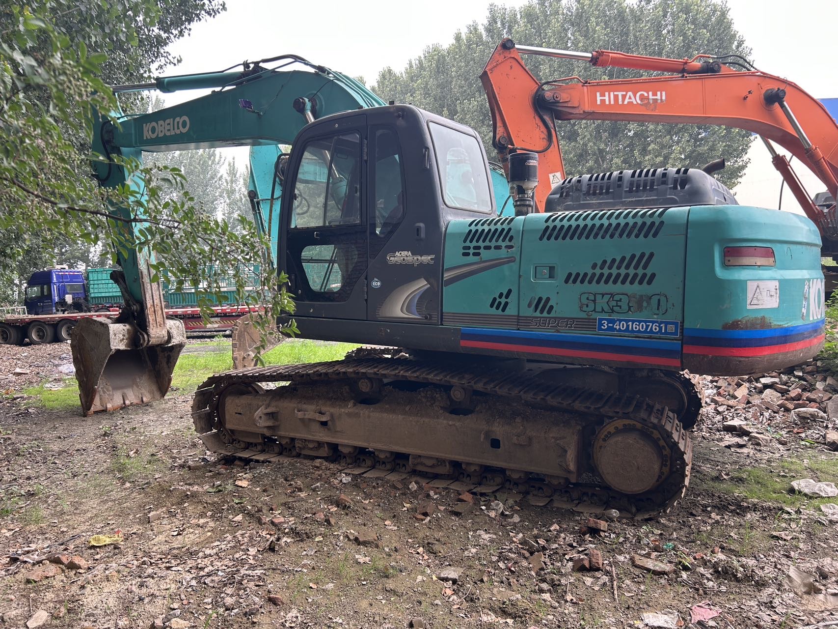 Buy Kobelco 250-8 Used Excavator / 2 Buy Kobelco 250-8 Used Excavator / 2