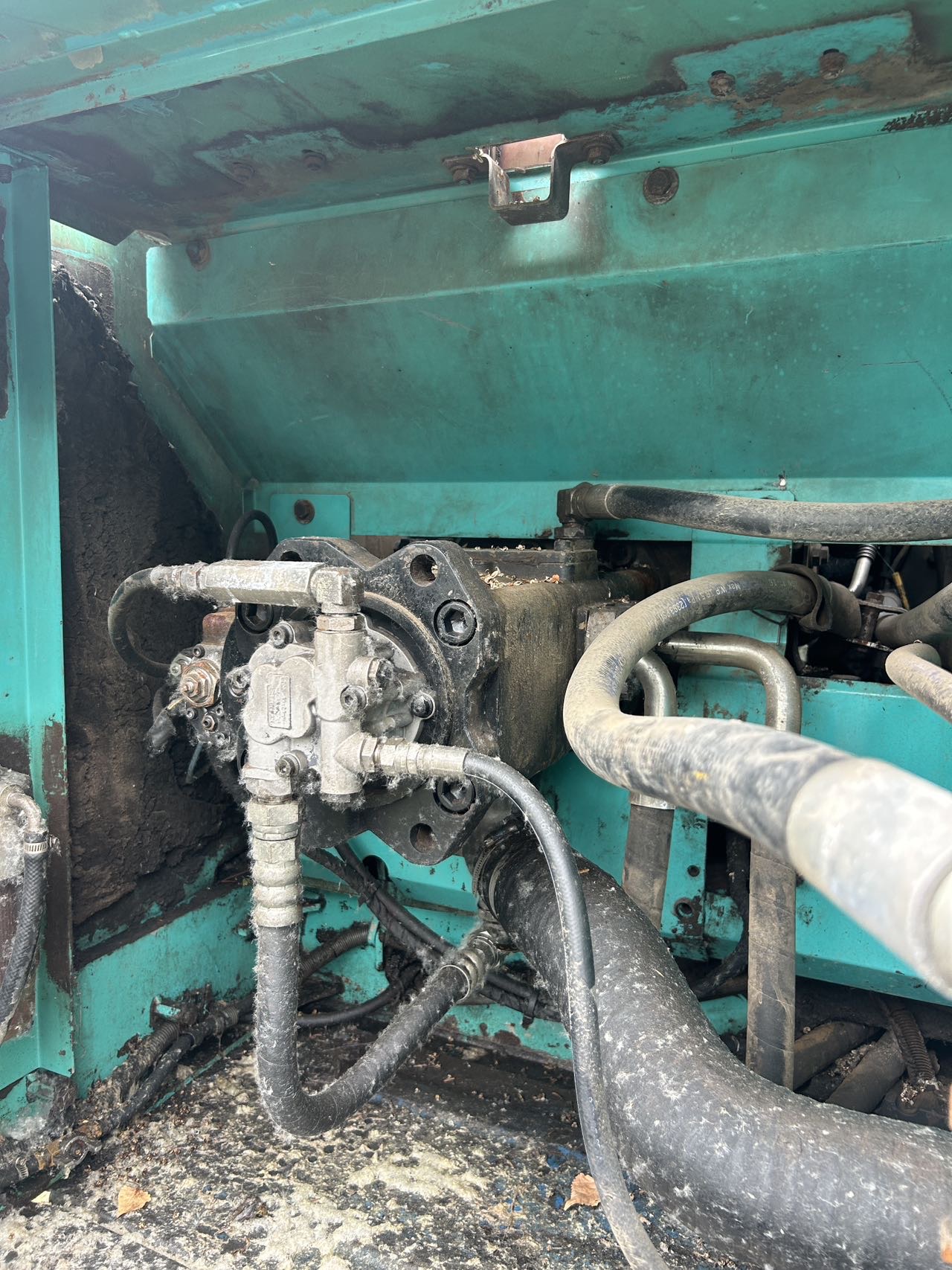 Buy Kobelco 250-8 Used Excavator / 7 Buy Kobelco 250-8 Used Excavator / 7