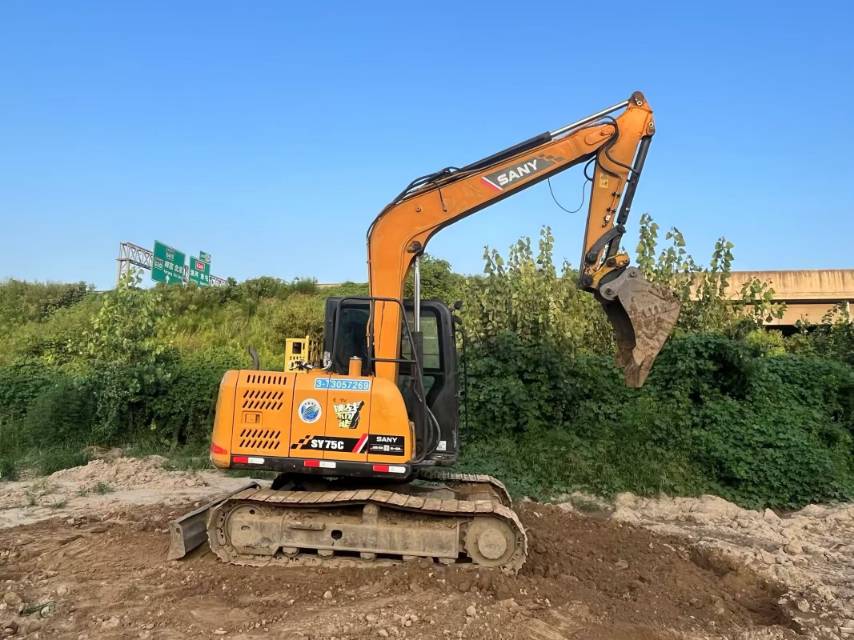 Buy Sany SY75C Used Excavator / 1