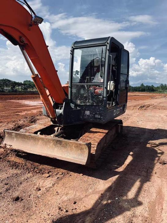 Buy Doosan 60-7 Used Excavator / 1