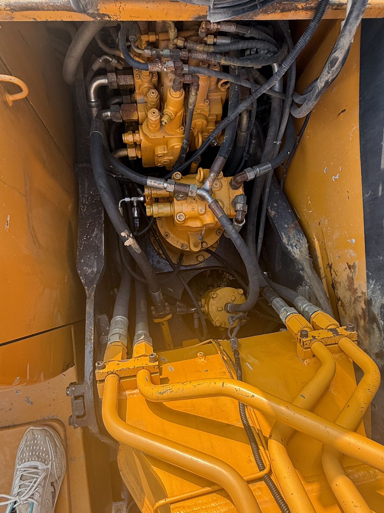 Buy Sany C135-10 Used Excavator / 9