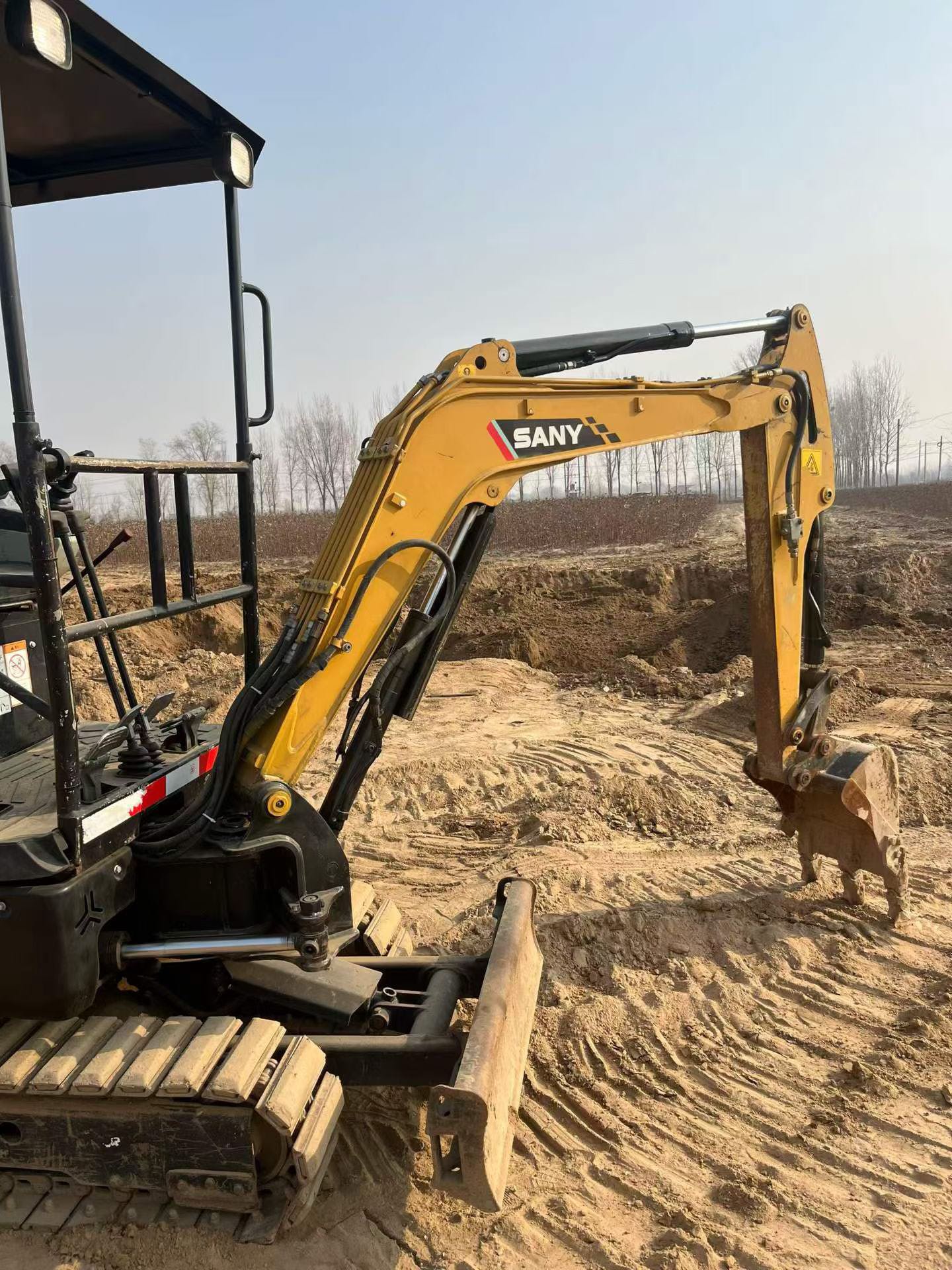 Buy Sany SY16C Used Excavator / 4 Buy Sany SY16C Used Excavator / 4