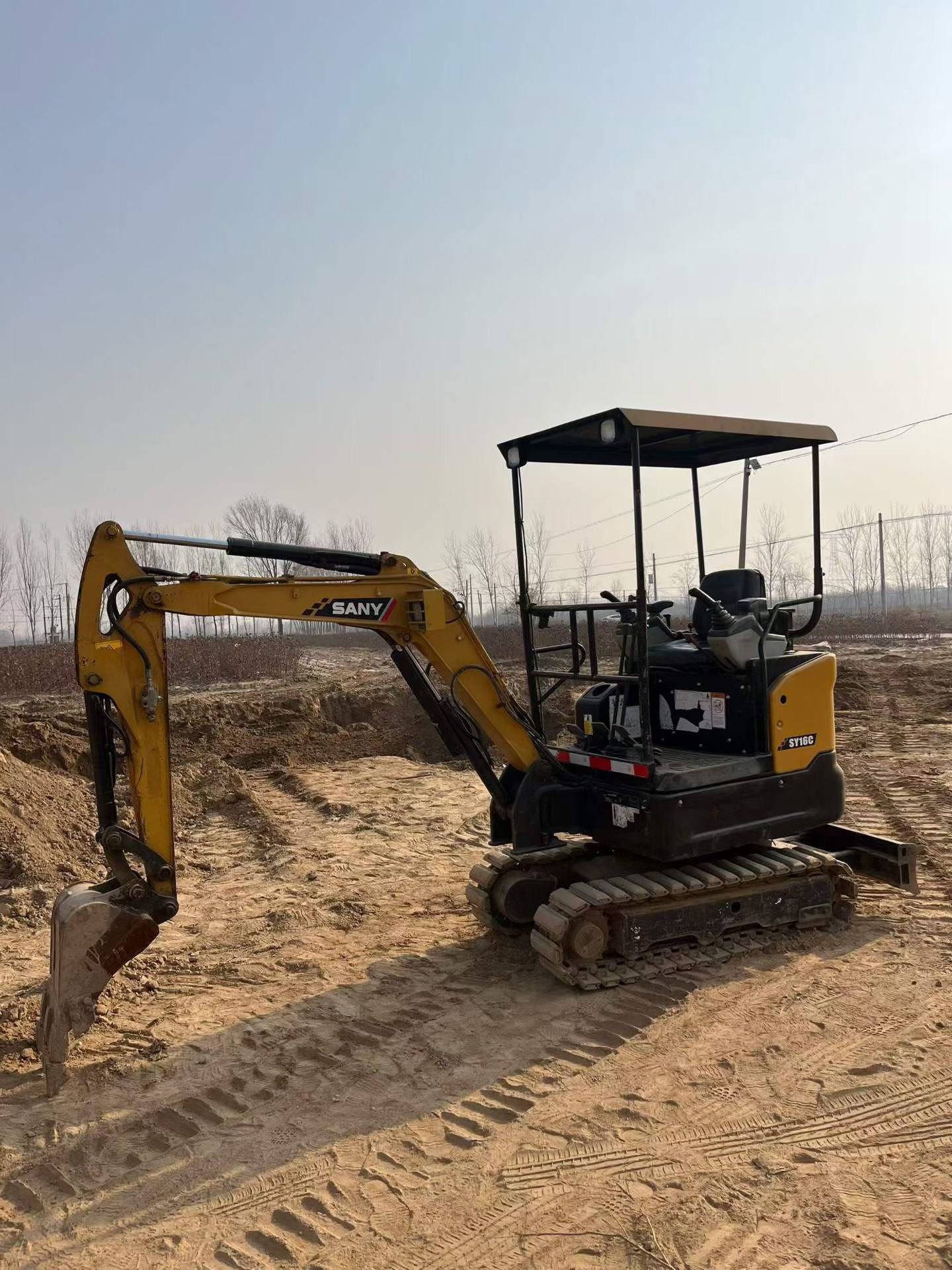 Buy Sany SY16C Used Excavator / 1