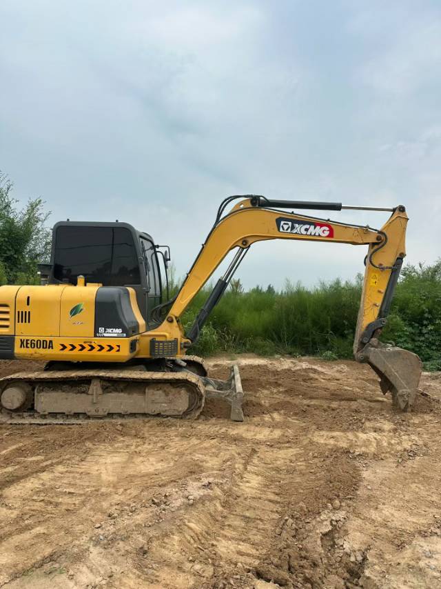 Buy XCMG XE60DA Used Excavator / 9 Buy XCMG XE60DA Used Excavator / 9