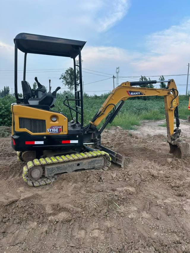 Buy Sany SY16C Used Excavator / 1
